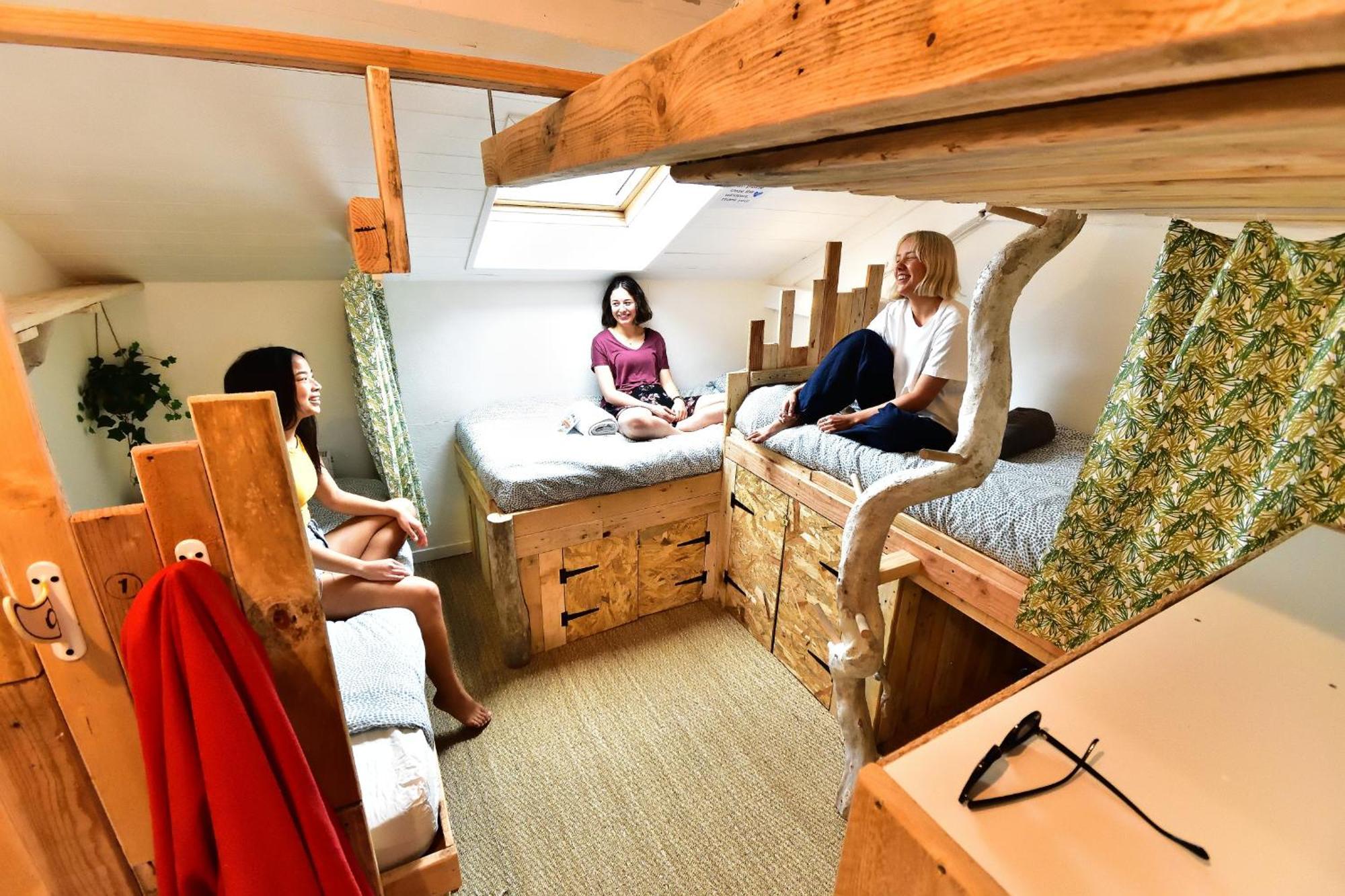 Surf Hostel Биарриц Экстерьер фото