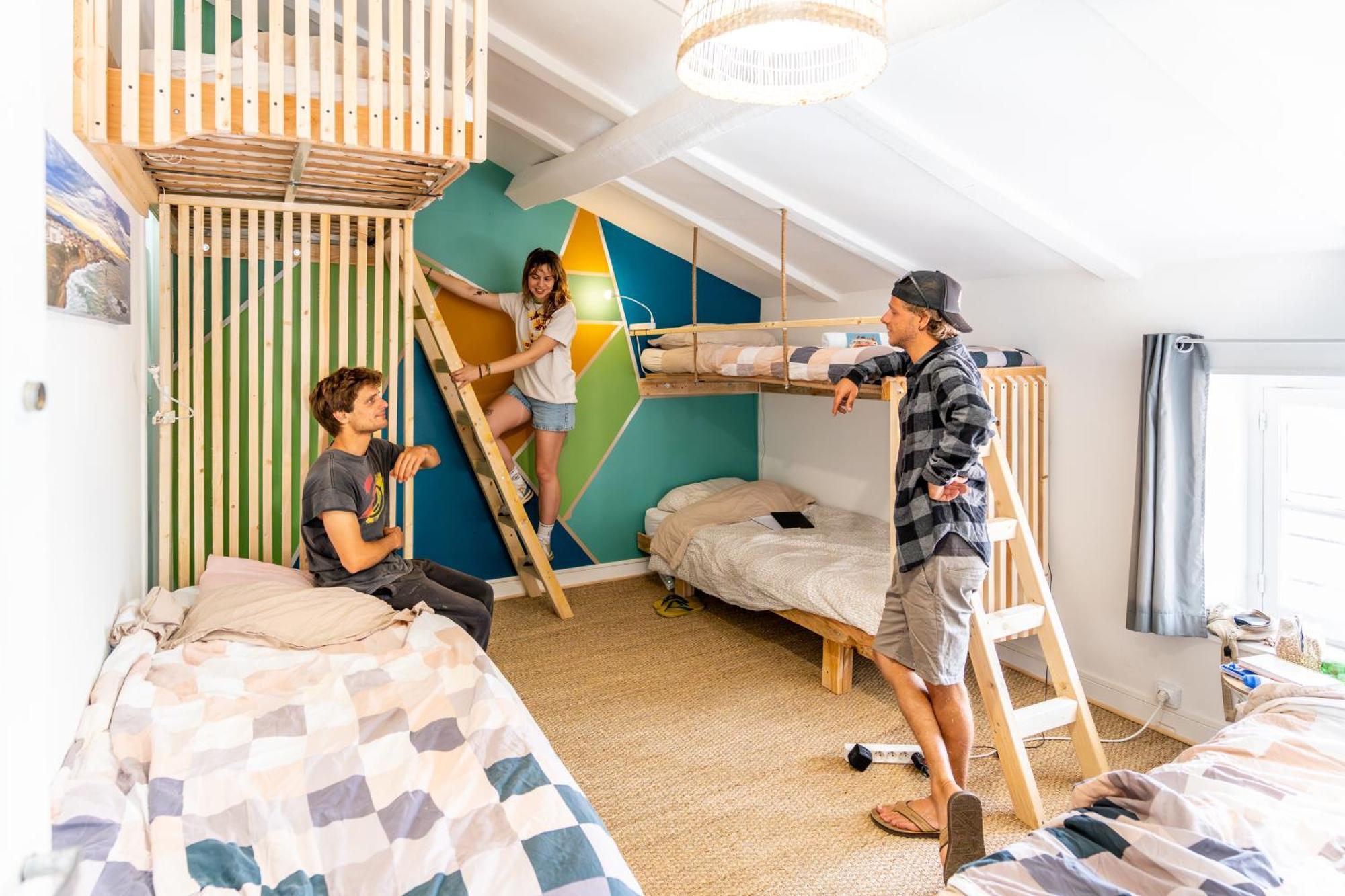 Surf Hostel Биарриц Экстерьер фото
